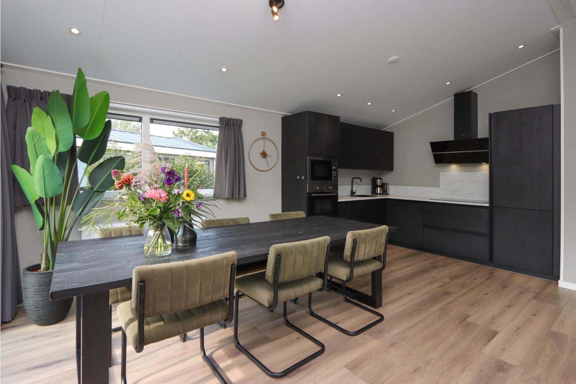Wellness Chalet Veluwemeer Biddinghuizen Eksteriør billede