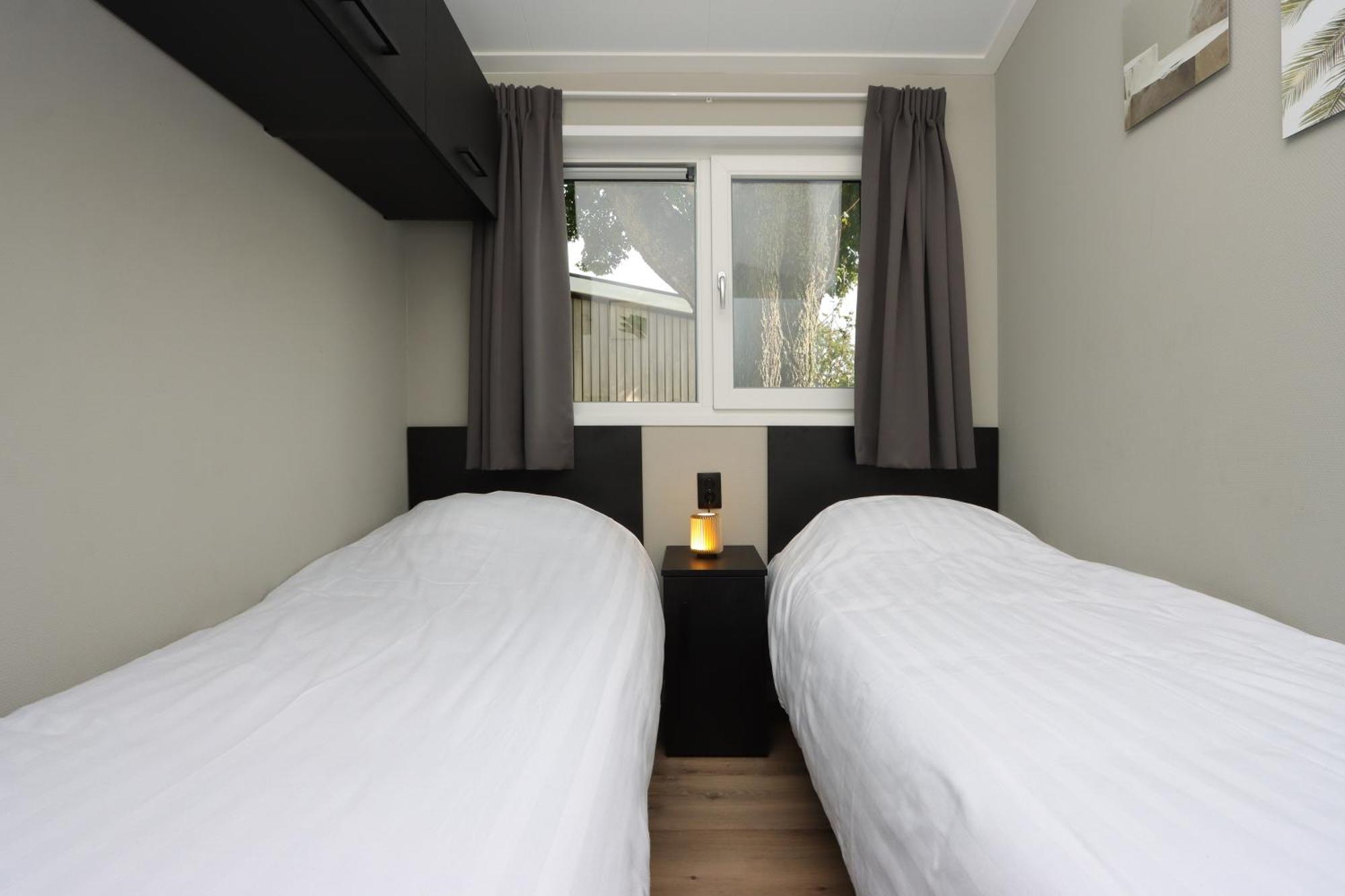 Wellness Chalet Veluwemeer Biddinghuizen Eksteriør billede